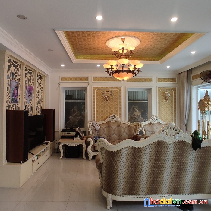 Bán nhà mặt phố vip quận ba đình. vỉa hè. đương 2 chiều ô tô. dt 68m. 5 tầng. mt 5m. giá 26 tỷ