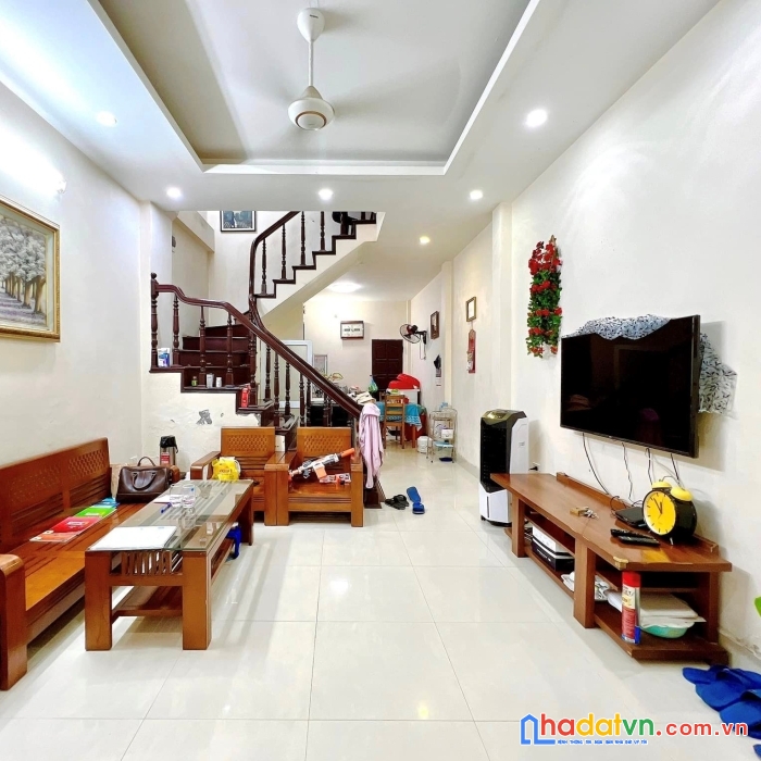 Bán nhà khúc thừa dụ 50 x 4 tầng, mặt tiền 4m giá 6.9 tỷ, sát phố, nhà dân xây, thông tứ tung