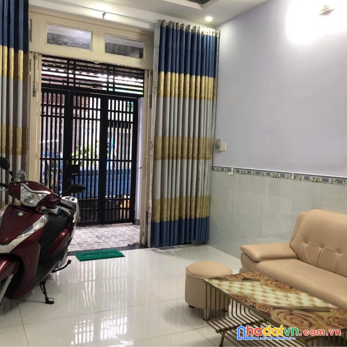 Nhỉnh 3 tỷ nhà đẹp ở luôn - sát bên galaxy