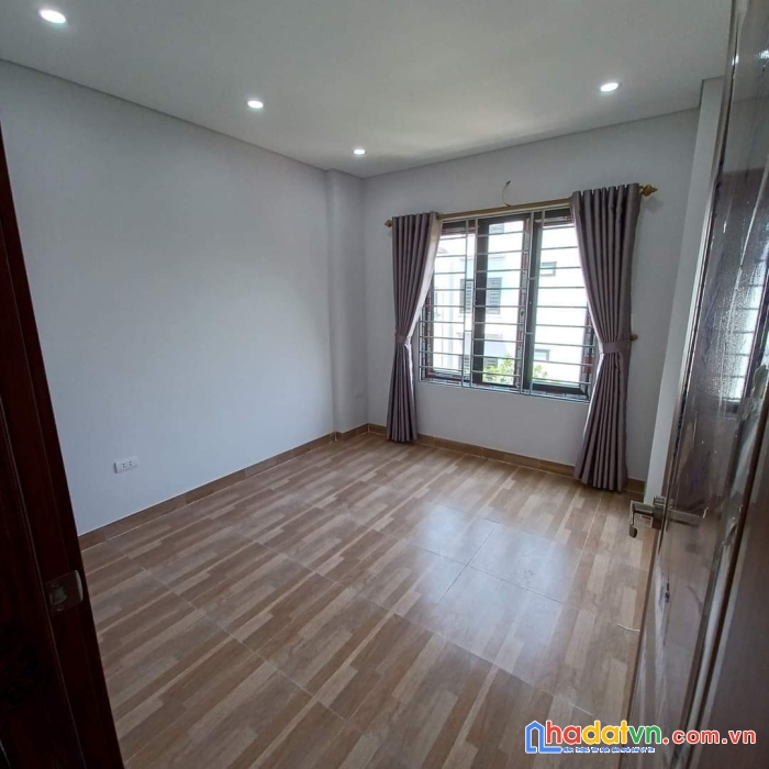 Bắc từ liêm,hiếm,gara,ô tô tránh,nhà mới xây mới toanh sẵn về ở luôn,full nội thất,5 tầng nhỉnh 3