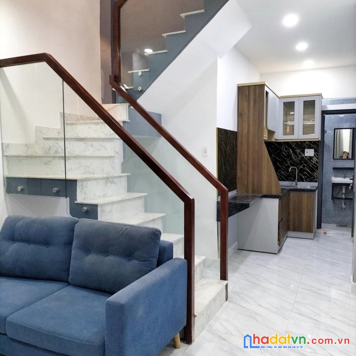 Nhà phạm thế hiển - mới đẹp lung linh - cách 1 căn là mặt tiền - 3 tầng 3 pn chỉ 2.8 tỷ.