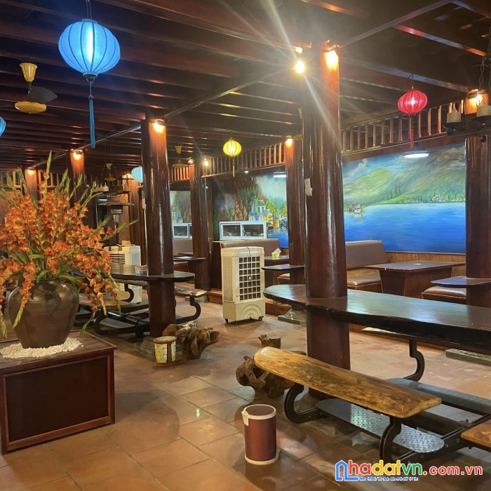 Bán nhà hàng gỗ quý cực rộng siêu vip thanh trì  0909858789