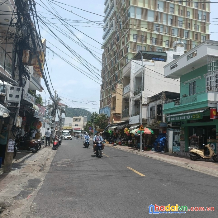 Cần tiền bán gấp motel 1 trệt 3 lầu 1tum mặt tiền đường khu bãi trước, gần tòa nhà pusion, gần chợ