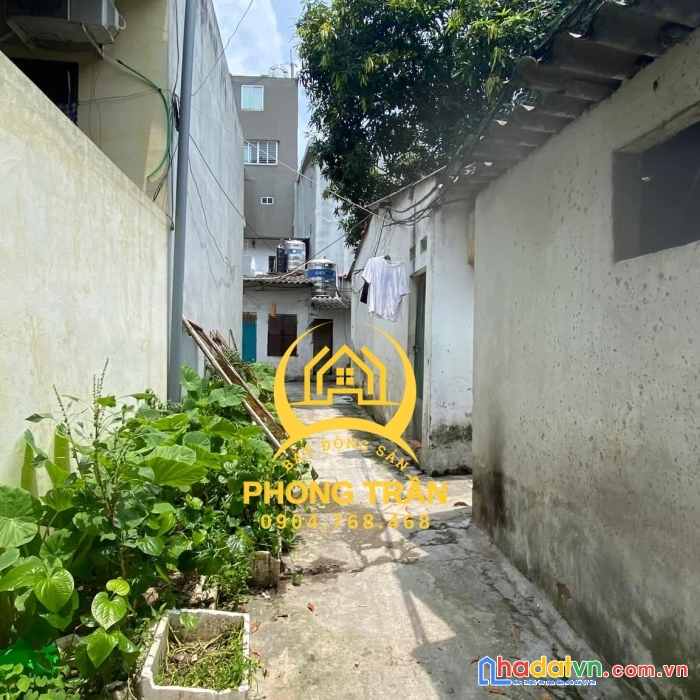 Bán nhà (lô đát) ngõ võ chí công, tây hồ 200m2, mt 10m, giá chỉ: 18 tỷ