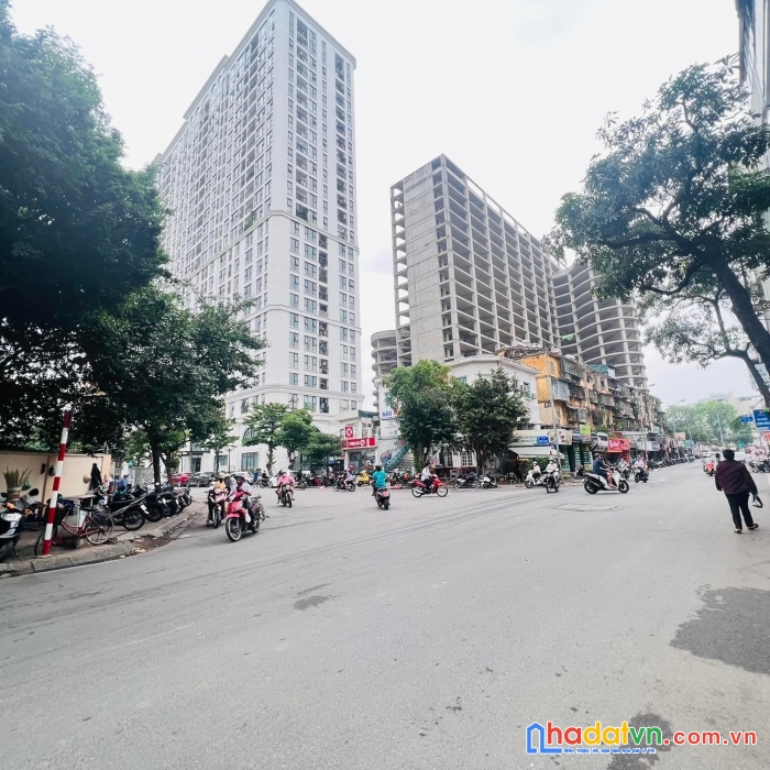 Mặt phố lạc long quân - trích sài - hồ tây. vỉa hè. kinh doanh sầm uất. lh 0977717488