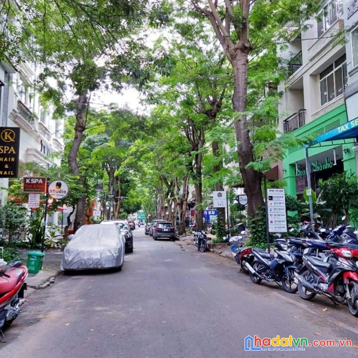 Bán hotel ngang 5 x 20 m 4 tấm vip trung sơn quận 7 có 158 triệu m