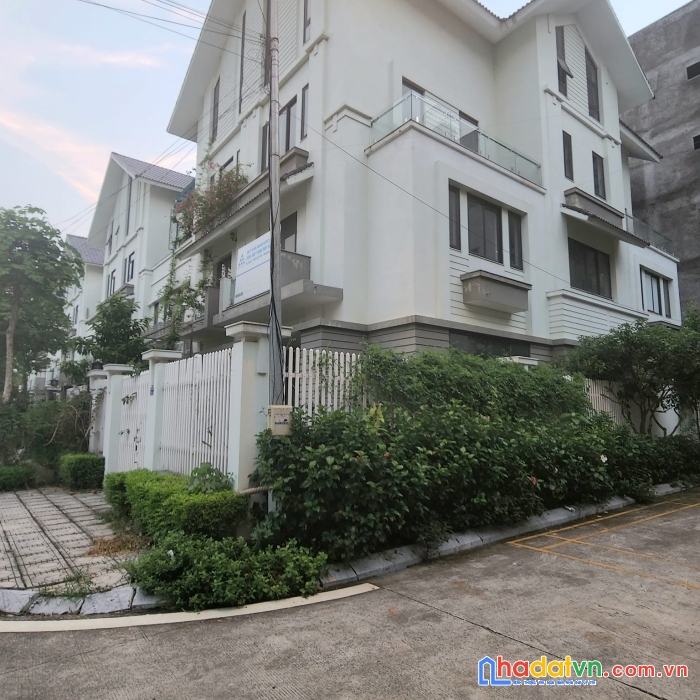 Bán biệt thự geleximco lô góc 160m2 0909858789