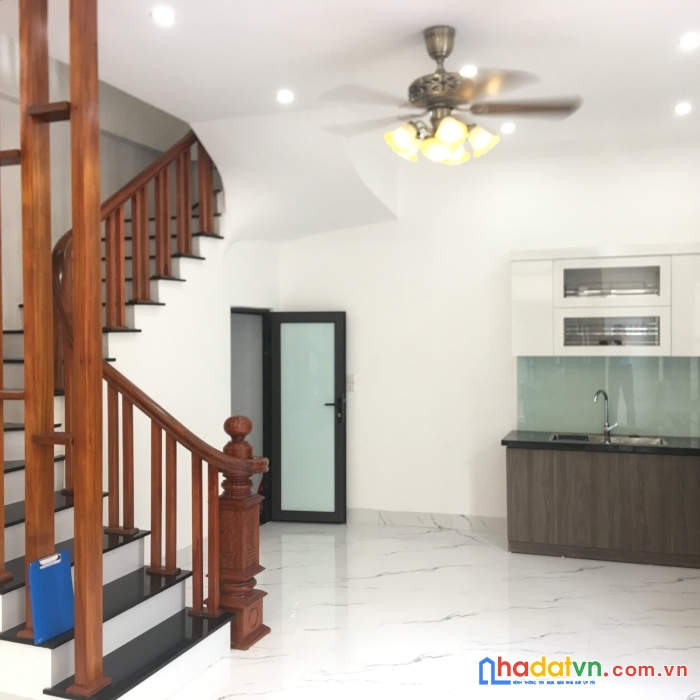 Nhà đẹp thượng thanh, 55m2- mt6m, – 4 ngủ- 4,45 tỷ - ngõ thông khắp ngả