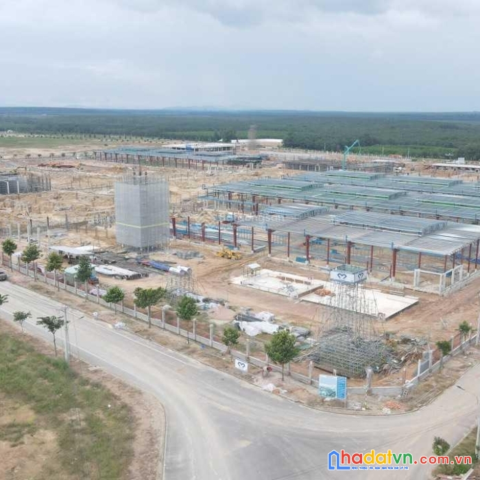 Bán 10 lô có sổ đỏ, chỉ từ 1,1 tỷ tại kcn lớn nhất bình thuận, mặt ql z30a, đối diện nhà máy nike