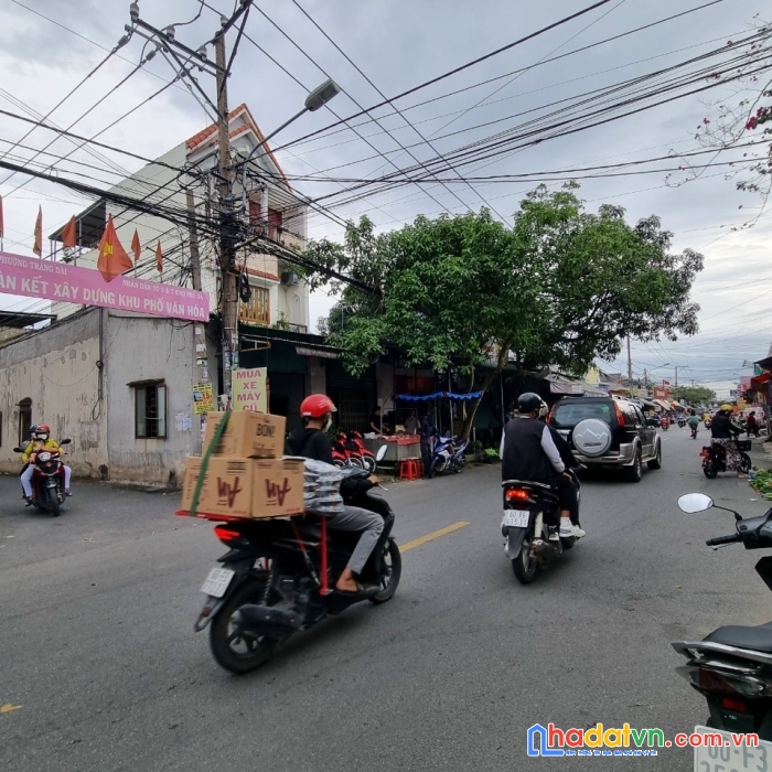 Bán lô góc mặt tiền kinh doanh, gần ngay chợ phú thọ trảng dài chỉ 2ty480