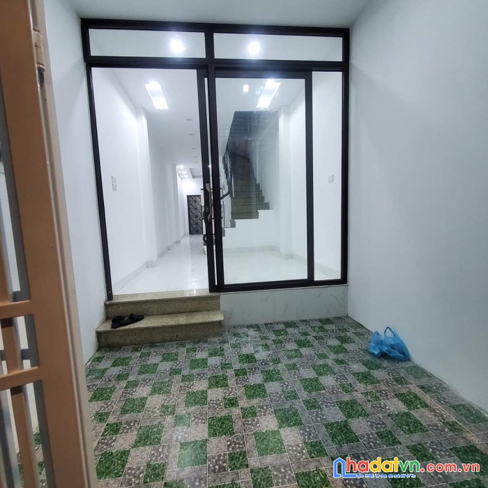 Cổ nhuế nhà cực đẹp,thiết kế hiện đại xách vali về ở luôn,ô tô và bãi đỗ xe cách 30m,41m 3,3 tỷ, 4