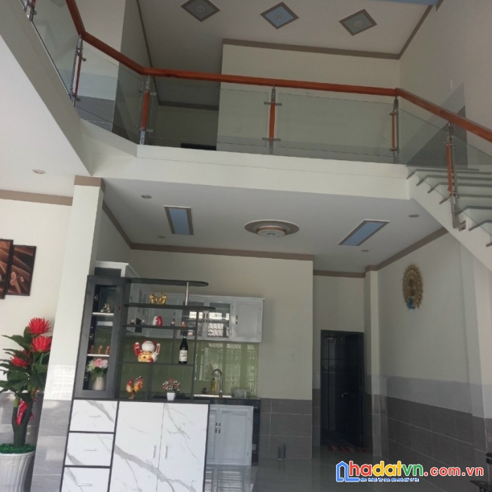 Bán nhà 1 lầu 106m2 ngang 6m5 shr full thổ cư p.thống nhất gần khu văn hoa villa