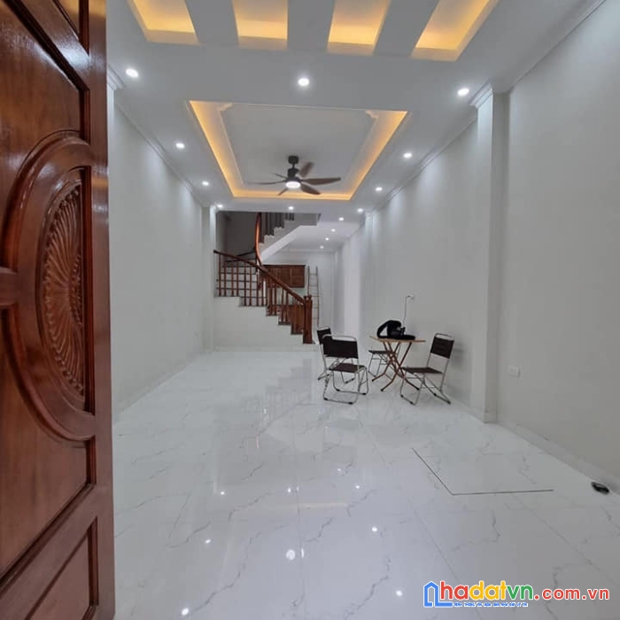 Chính chủ bán gấp nhà văn trì, bắc từ liên, 5 tầng x 51m2, đầy đủ nội thất, 3.7 tỷ.
