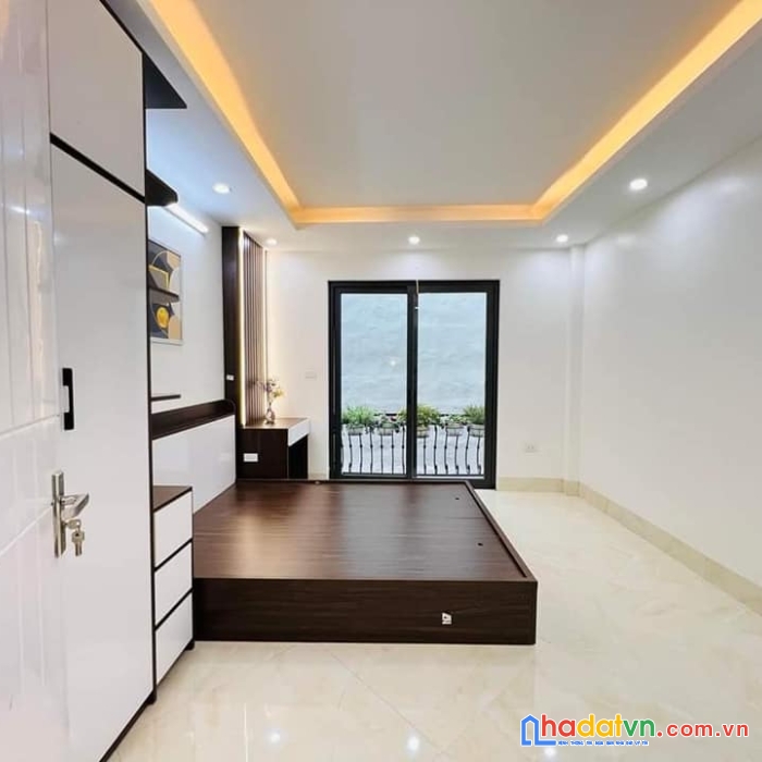 Bán nhà mới koong tại xuân phương, 5 tầng x 42m2, đường rộng, 3.45 tỷ.