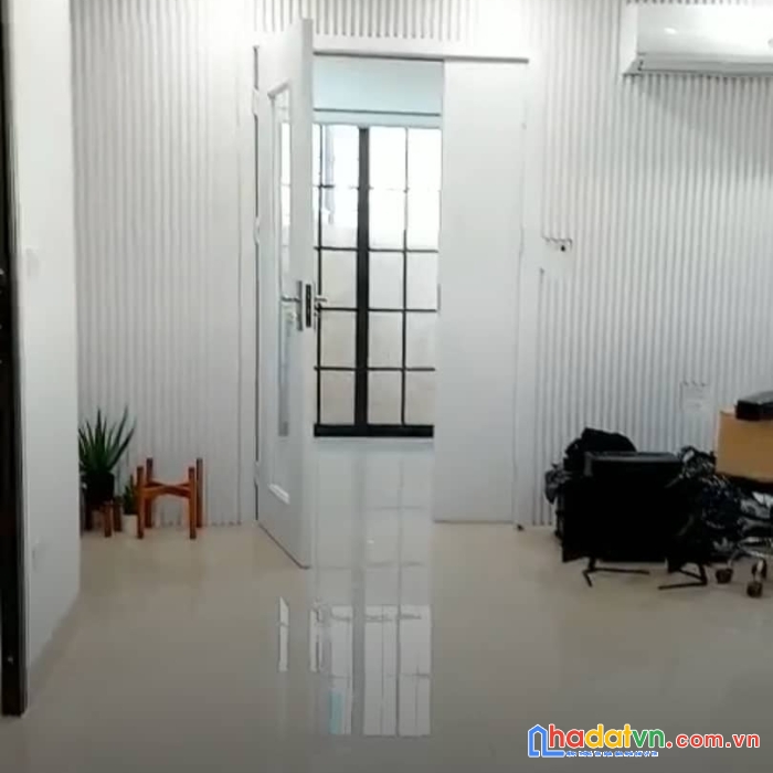 Chủ cần bán gấp chung cư bán đảo linh đàm, phòng dt: 67m2, gồm 2 phòng ngủ, bếp, vệ sinh, công
