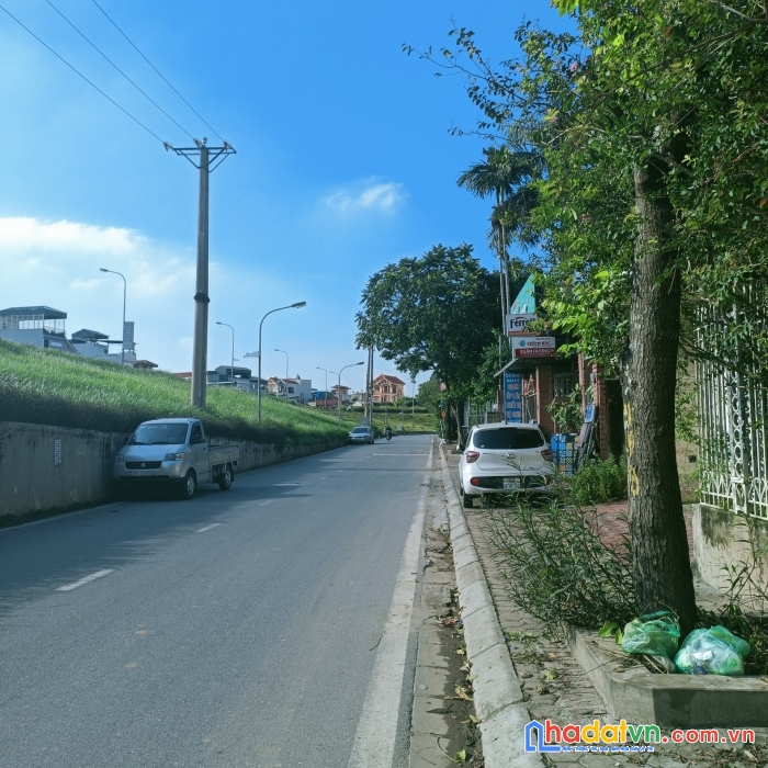 Bán nhà bát khối, long biên - 55 m2 - giá 4,2 tỷ - gara ô tô vào nhà - lh: 0866951279