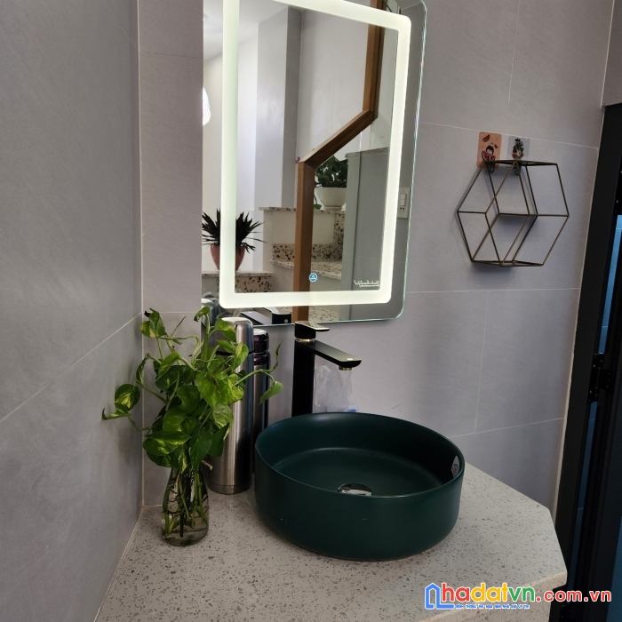 Bán nhà 6.6 tỷ ba tầng huỳnh văn bánh p12 phú nhuận