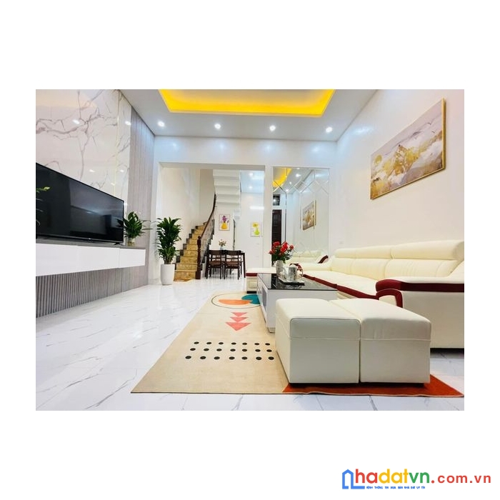 Tt hai bà - nhà đẹp - tặng lại nội thất - ba gác đỗ cửa 
dt 43m chưa đến 4 tỷ có nhà ở ngay