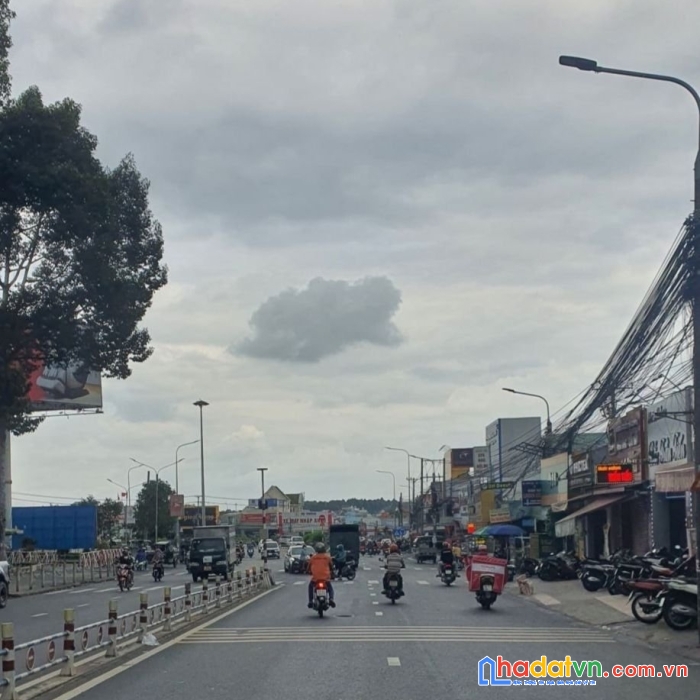 Bán nhà 1t1l mặt tiền kinh doanh đường bùi văn hòa ngay chợ long bình 250m2