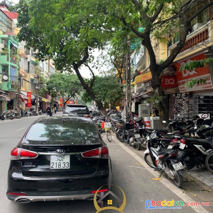 Nhà mặt phố hàng giấy, hoàn kiếm 100m2, 6 tầng, siêu kinh doanh, giá chỉ: 65 tỷ