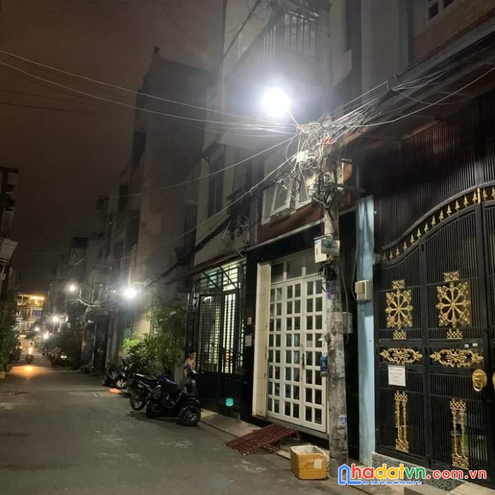 Nhà khuôn việt tân phú đẹp lung linh  hẻm thông  giá chỉ còn 6 tỷ