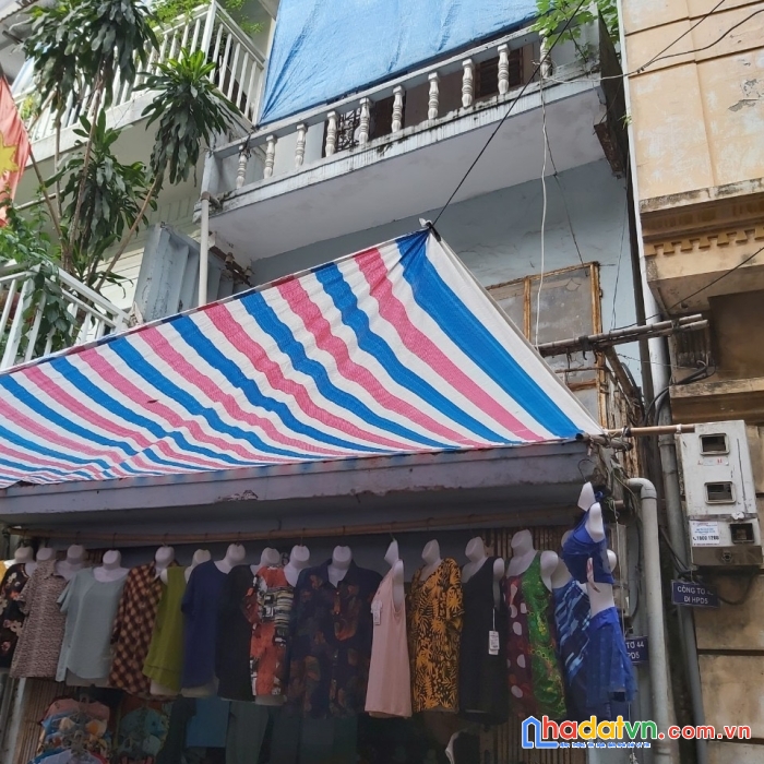 Hàng bắt nợ, rẻ hơn tt 20% nhà 3 tầng tại quan thổ 1, quận đống đa- hà nội. 8,5 tỉ