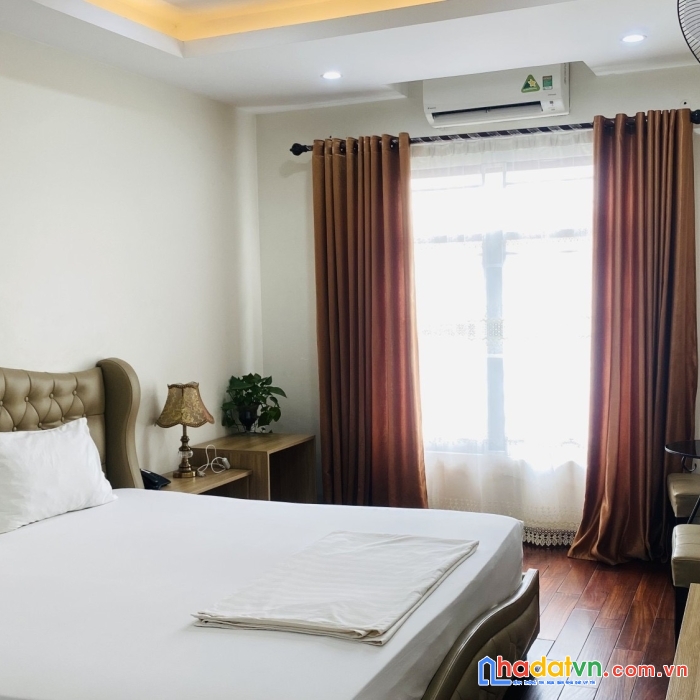 Bán khách sạn cổ linh long biên 120m2 mặt tiền 7m dòng tiền 200tr/tháng