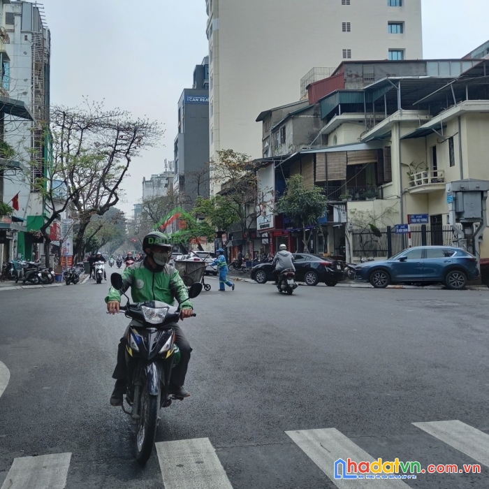 Mặt phố hiếm hai bà trưng, vị trí đẹp, ô tô dừng đỗ, kinh doanh sầm uất, 86m2, 65 tỷ
