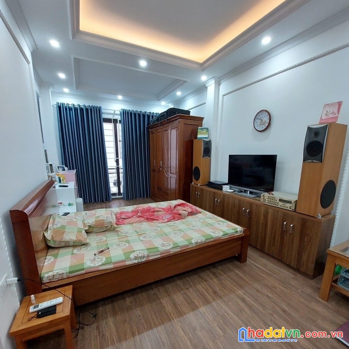 Hiếm! bán nhà phạm ngọc thạch, đống đa, dân xây, sát phố, ở thích, 50m2x4 tầng, chỉ 6.49 tỷ