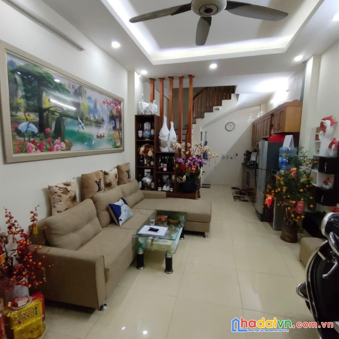 Trung tâm thanh xuân - ngã tư sở  - ô tô 30m - nhà đẹp ở luôn - 39m2 3 phòng ngủ.