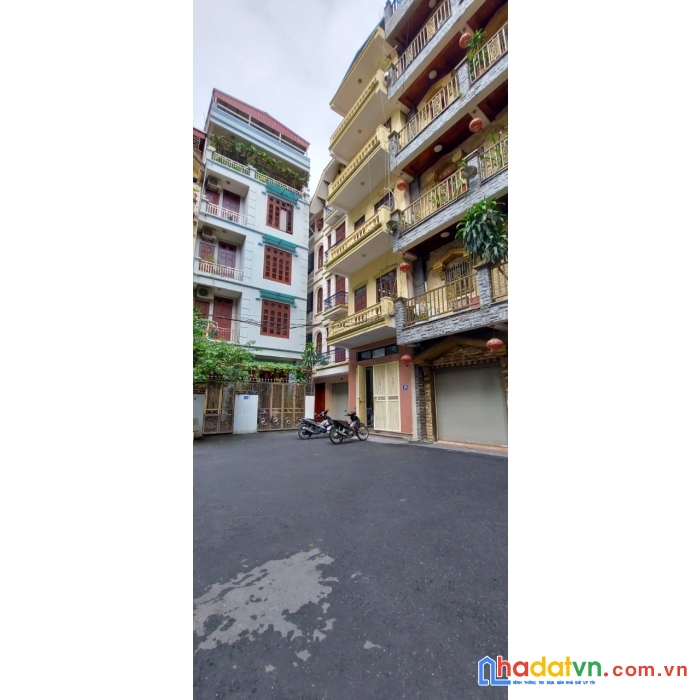 Giảm chào 1.2 tỷ, bán gấp nhà mặt ngõ xuân la, ô tô tránh, 90m2, giá 13.8 tỷ