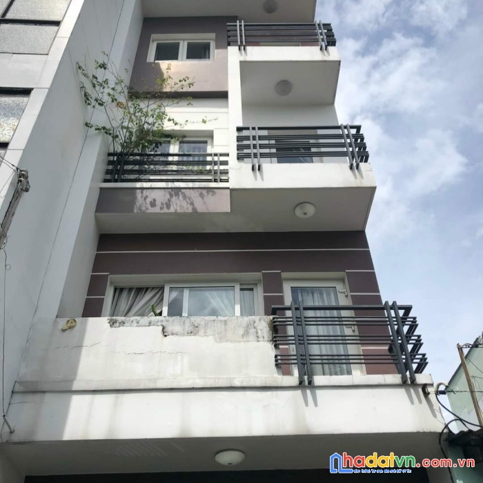Tt q11, hxh ôtô ngủ nhà, sát mặt tiền lạc long quân, gần âu cơ, 3tháng2, nhà rất mới 5tầng 71m2