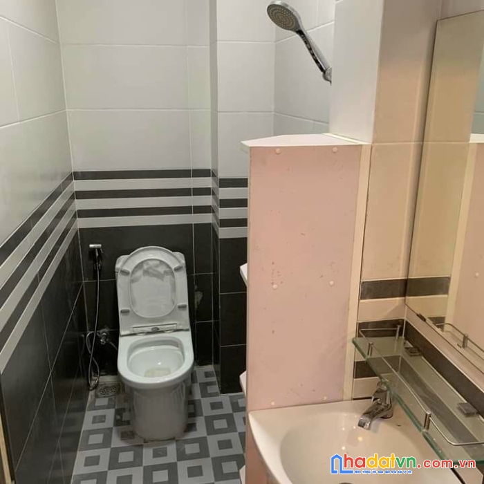 Hẻm 3.5m, lý thường kiệt, 4 x 13m, 3 lầu, chỉ 6.8 tỷ, tân bình