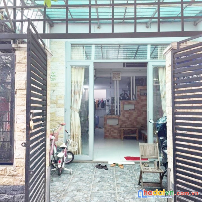 Q12.549. nhỉnh 3 tỷ sở hữu nhà 2 tầng q12- hẻm xe hơi - gần chợ thiết lê văn khương.