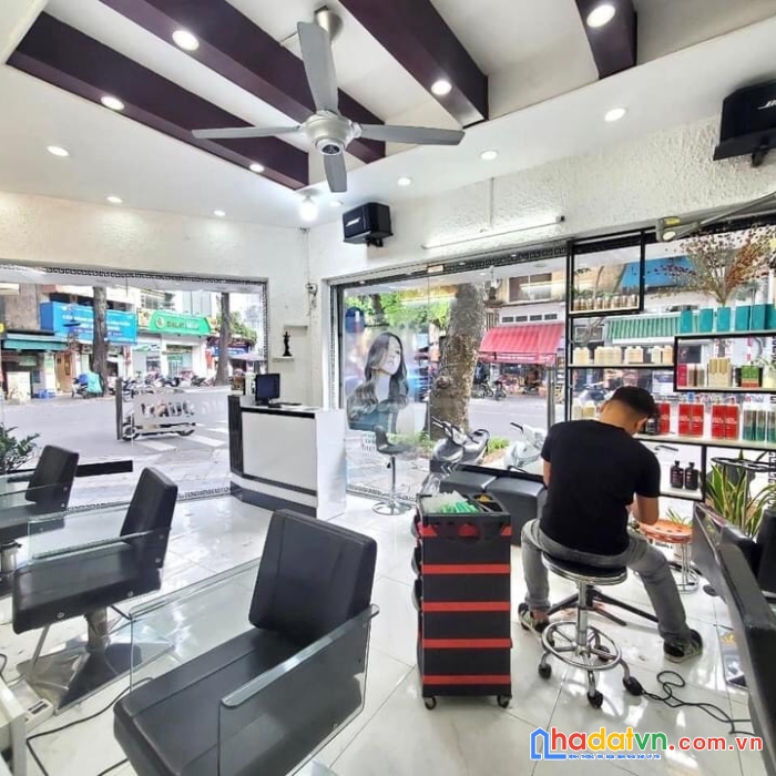 Bán nhà phường mỗ lao lô góc ô tô kdoanh 57m2 5t mt 15m chỉ hơn 13tỷ.