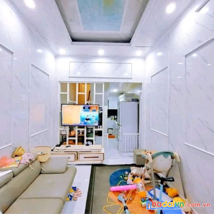 Bán nhà phố hào nam: 35m2, 4 tầng, mt 3.5m, ô tô đỗ 10m, ngõ nông rộng ba gác. nhỉnh 4 tỷ