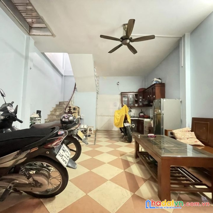 Bán nhà đê la thành - 38mx4t - mt 4.5m - 3.85 tỷ