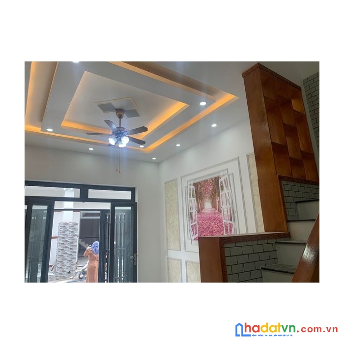 Nhà lầu mới bình chuẩn  chính chủ