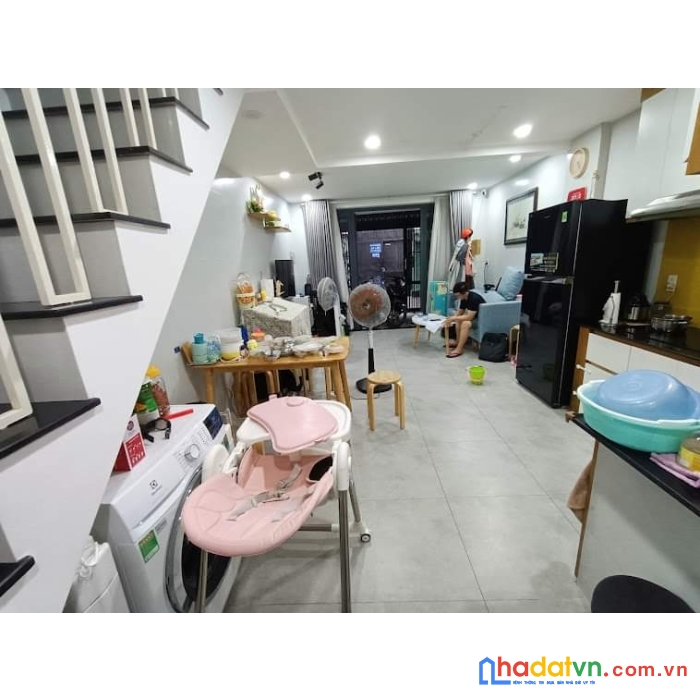 Gấp bán nhà p.3 gv gần sân bay tsn - 45m2 - 2 tầng 2pn - nở hậu - chỉ 4.39 tỷ tl