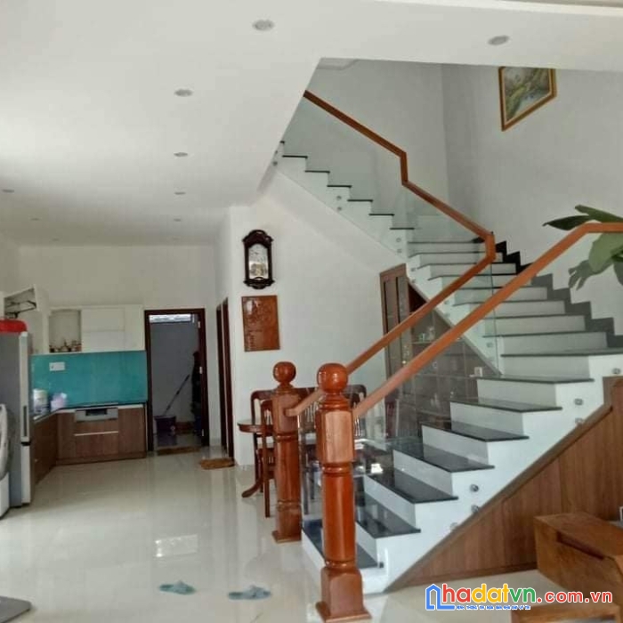 Nhà trần cao vân, thanh khê, 3 tầng btct, ôtô đỗ, tặng nội thất vip, chỉ 3 tỷ hơn 0929515355.