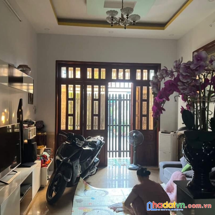 Bán nhà riêng 60m2, giá 4.5 tỷ tại đường 13, phường đông hòa, tp. dĩ an bình dương