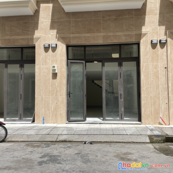 Chính chủ cho thuê nhà mặt đường bùi tư toàn, phường an lạc, bình tân, dt230m2 giá 15 tr/th