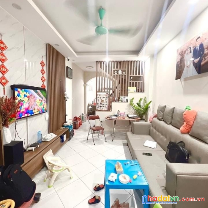 Nhà xuân đỉnh-gần phố- ô tô đỗ cách 20m-gần 100tr/1m-3 bước ra phố-45mx3t-mt3,4m- nhỉnh 4tỉ