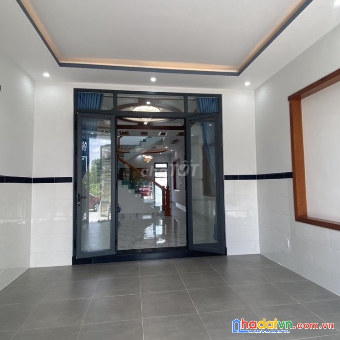 Bán gấp căn nhà mới xây,gần chợ an phú, dĩ an,bd