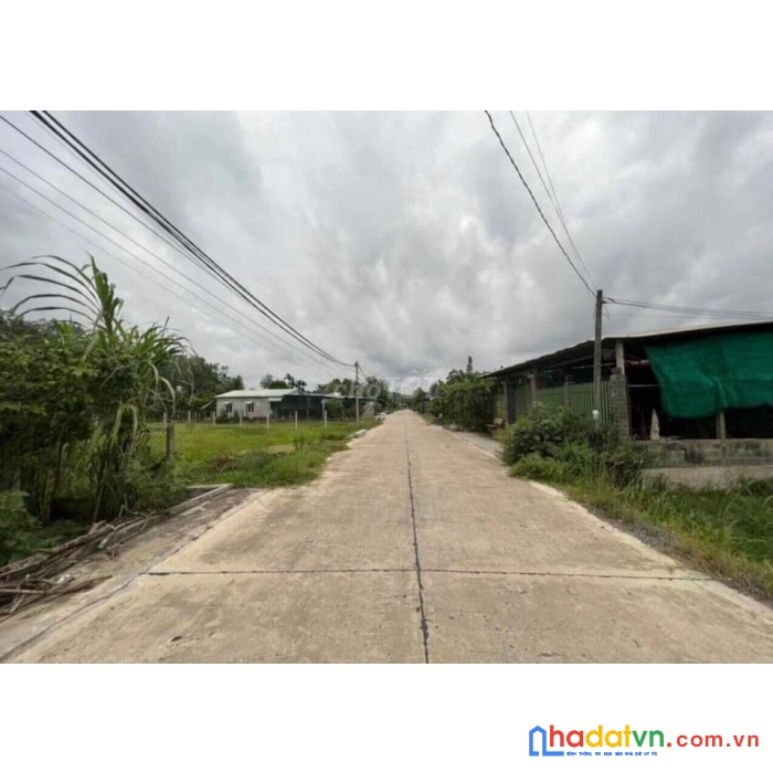 Cần bán gấp lô đất 5x40 thổ cư 100 ngay ubnd