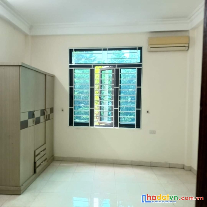 Trần cung cổ nhuế nhỏ nhỏ xinh xinh,nhà đẹp sẵn ở luôn,ngõ 3 gác,sổ đỏ chính chủ,mt 4m,3,2 tỷ