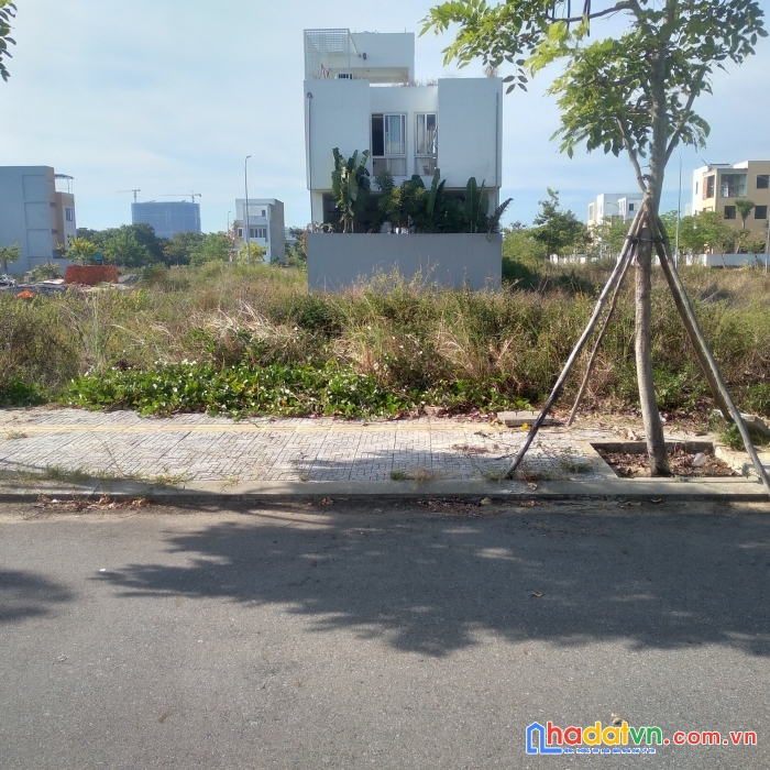 Fpt city đà nẵng, 180m2 trục thông