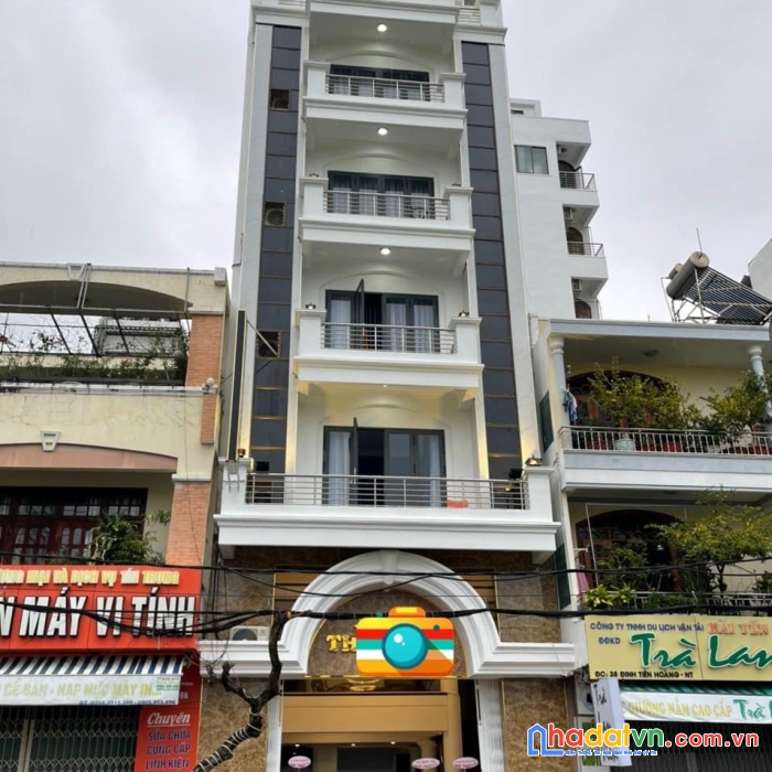 Cân bán khach sạn nha trang mặt tiền đường đinh tiên hoàng