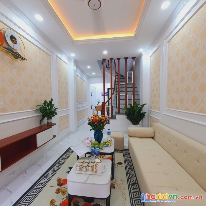 Bán nhà kim mã, núi trúc 40m2 6.2 tỷ. mới đẹp, full đồ, kinh doanh 0912288365.