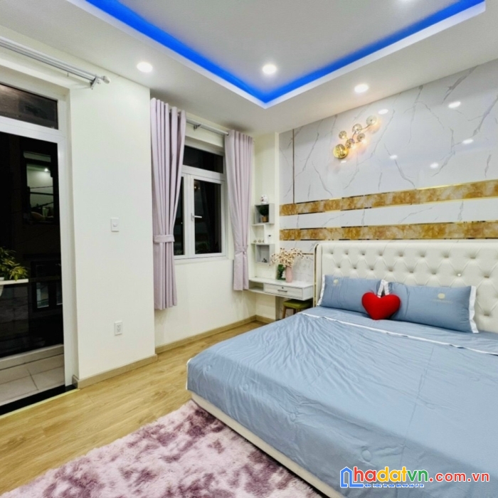Nội thất đẹp, nhà nguyễn đình chính, 4.5 x 15m, 3 lầu, 9.4 tỷ